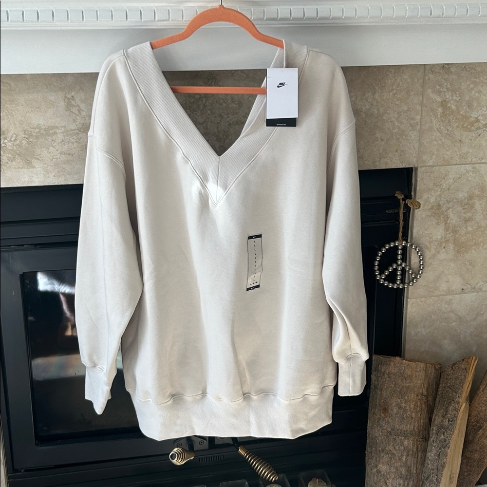 Nike Oversized Fit V-Neck Sweatshirt